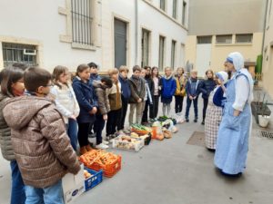 Légumes déposés chez les soeurs missionaires