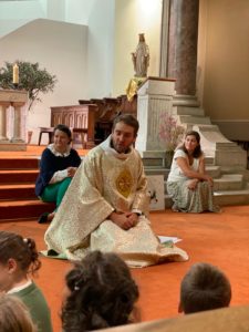 Célébration rentrée 2024 pere guillaume et équipe pastorale
